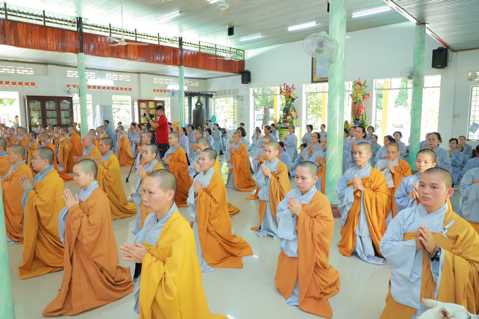 Chư Ni sinh hành giả tại Trường Trung cấp Phật học Đồng Nai - cơ sở Ni