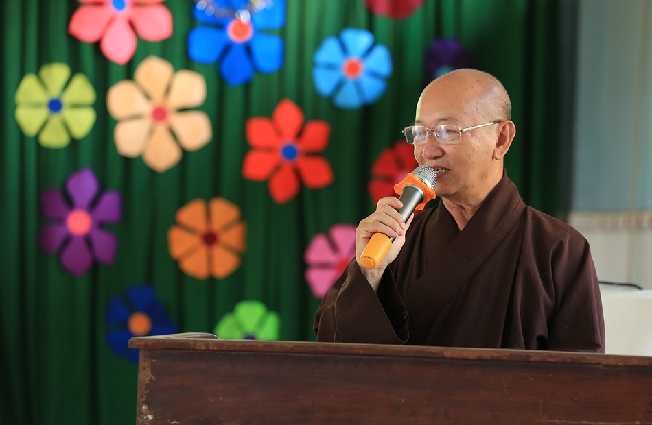 Thượng tọa Thích Quảng Tâm thông qua kế hoạch xây dựng khu nội trú nữ Thượng tọa Thích Quảng Tâm thông qua kế hoạch xây dựng khu nội trú nữ