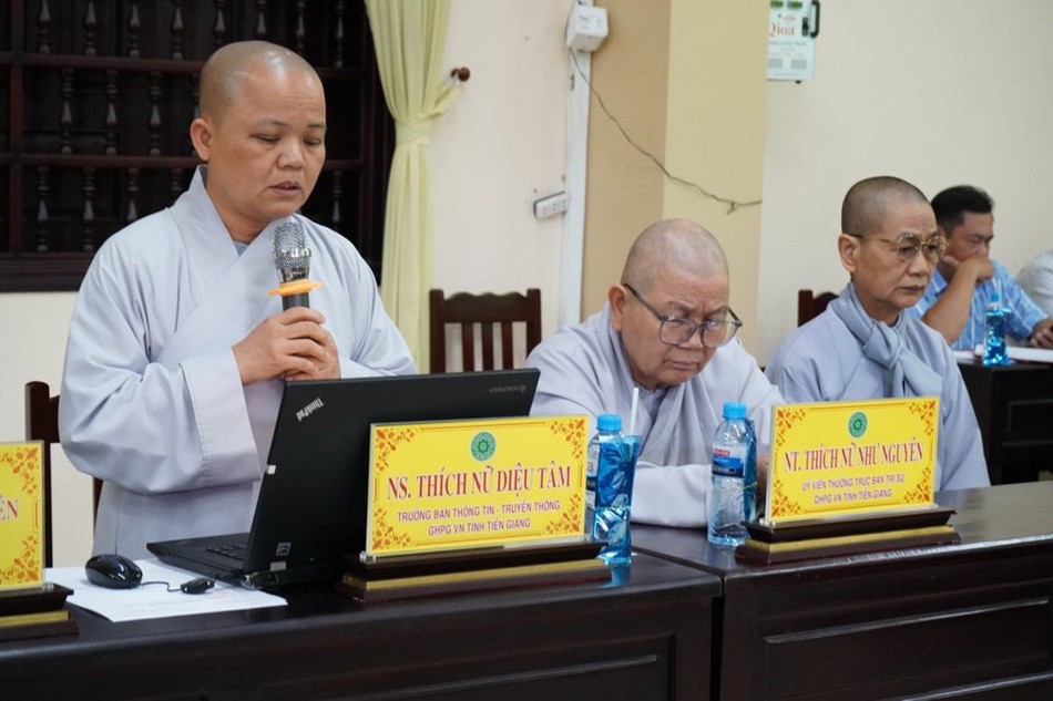 Ni sư Thích nữ Diệu Tâm, Trưởng ban Thông tin - Truyền thông Phật giáo tỉnh phát biểu