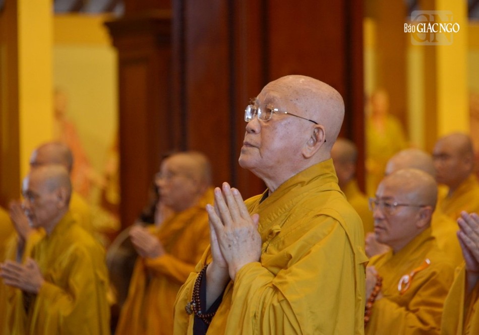 Mỗi vị xuất gia đều trở về trong ngày trưởng tịnh theo Đức Phật chế định Mỗi vị xuất gia đều trở về trong ngày trưởng tịnh theo Đức Phật chế định