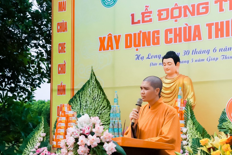 Đại đức Thích Khai Từ báo cáo dự án tu bổ, tôn tạo di tích chùa Thiên Bang