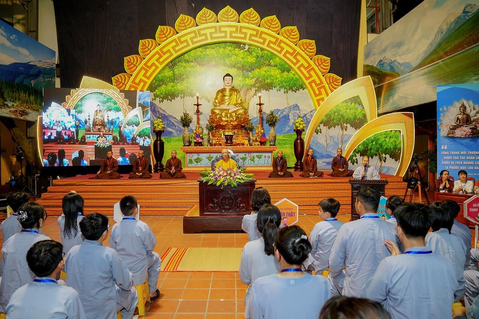 Khai giảng khóa tu tuổi trẻ tại chùa Bằng Khai giảng khóa tu tuổi trẻ tại chùa Bằng