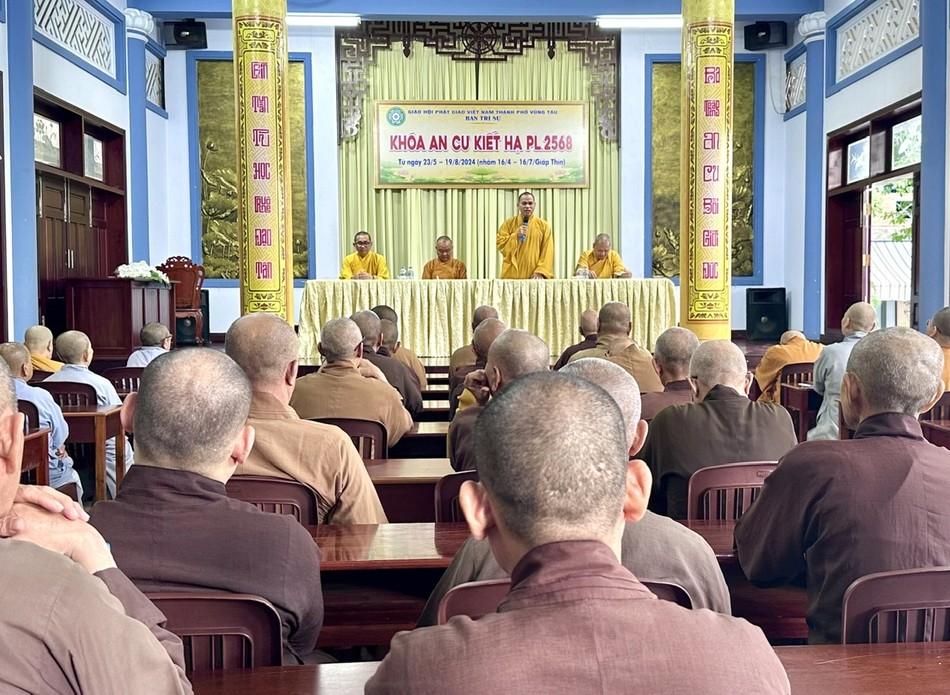 Chư tôn đức Tăng Ni hành giả trên địa bàn TP.Vũng Tàu tham dự