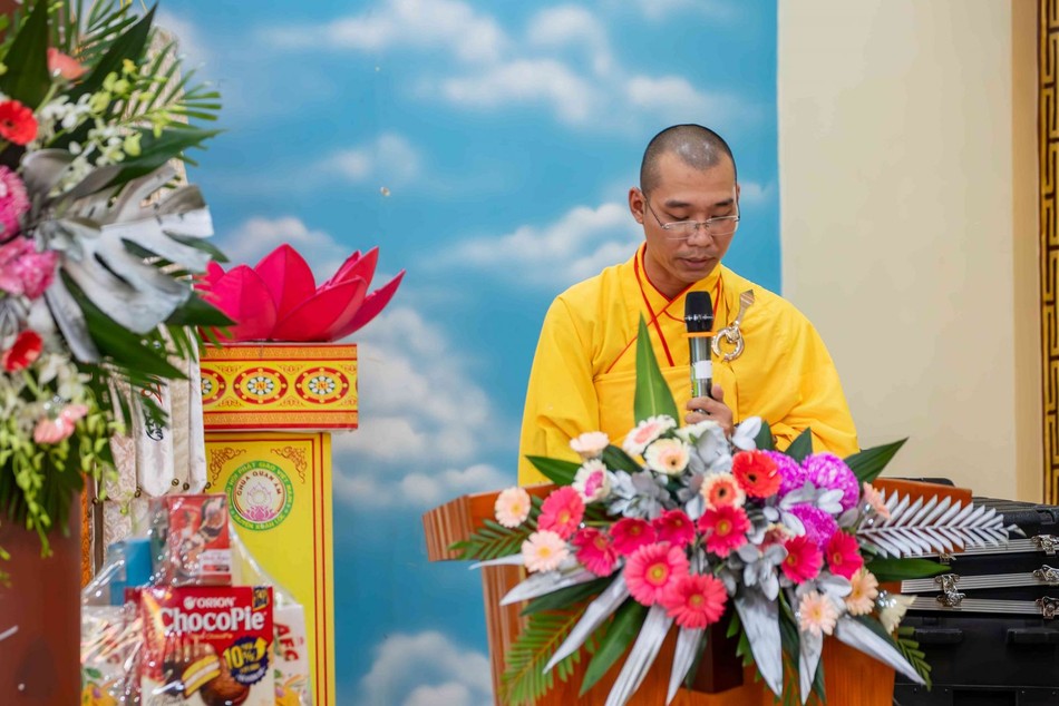 Đại đức Thích Quảng Nhân, Trưởng ban Tổ chức phát biểu khai mạc Đại đức Thích Quảng Nhân, Trưởng ban Tổ chức phát biểu khai mạc