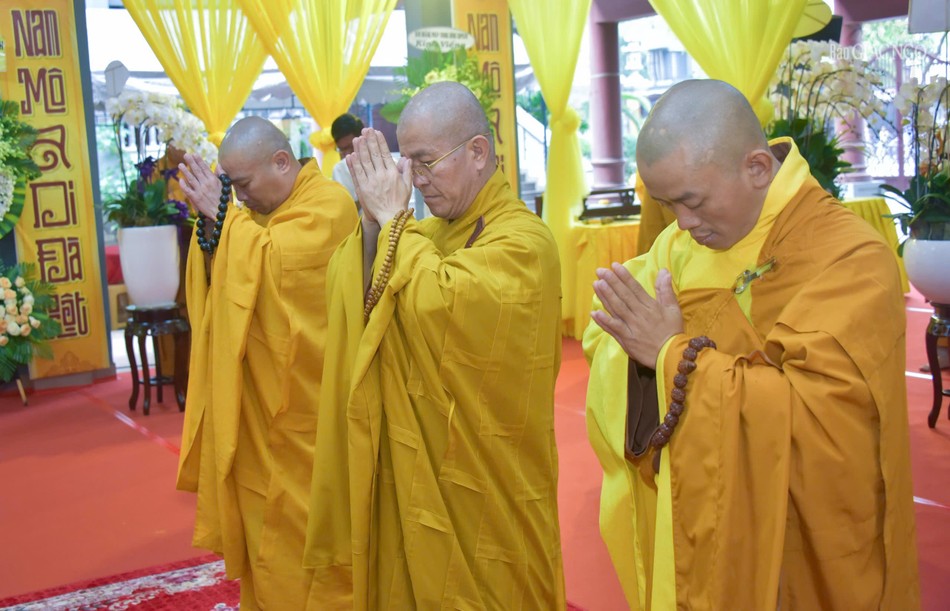 Ban Trị sự GHPGVN tỉnh Đắc Nông kính viếng Ban Trị sự GHPGVN tỉnh Đắc Nông kính viếng