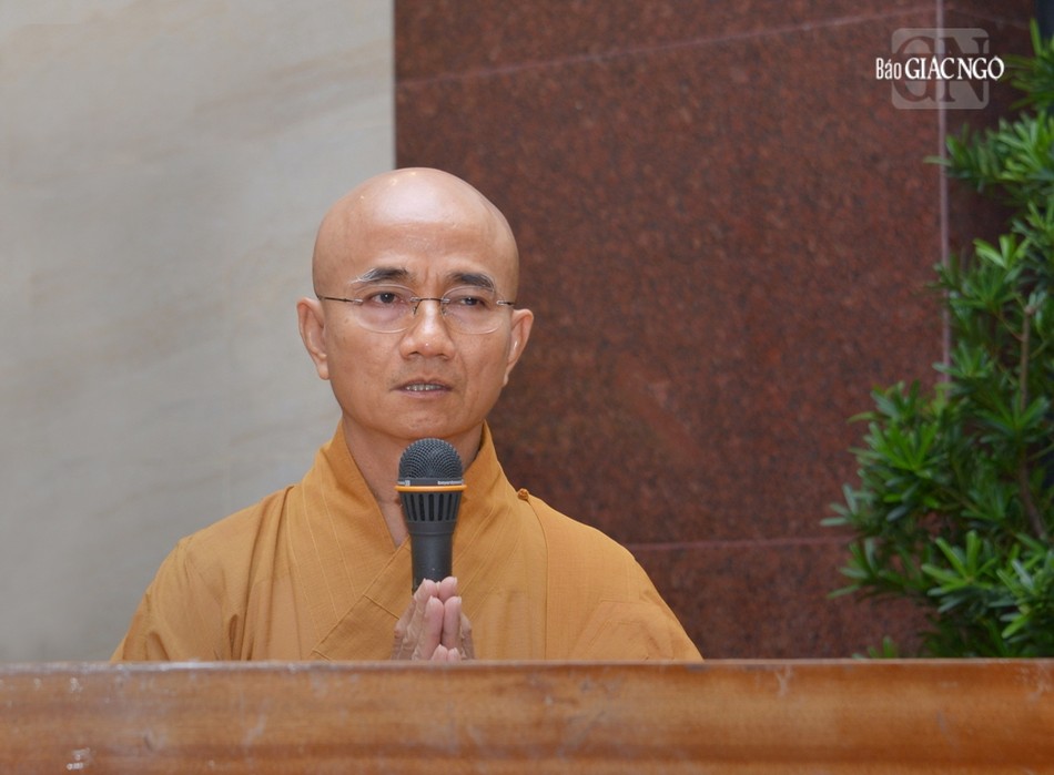 Thượng tọa Thích Thiện Quý phát biểu cảm tạ Thượng tọa Thích Thiện Quý phát biểu cảm tạ