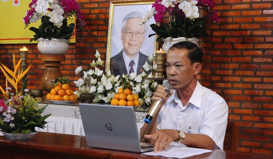 Ông Nguyễn Minh Phụng thuyết trình chuyên đề: “Pháp luật về Tín ngưỡng, tôn giáo”