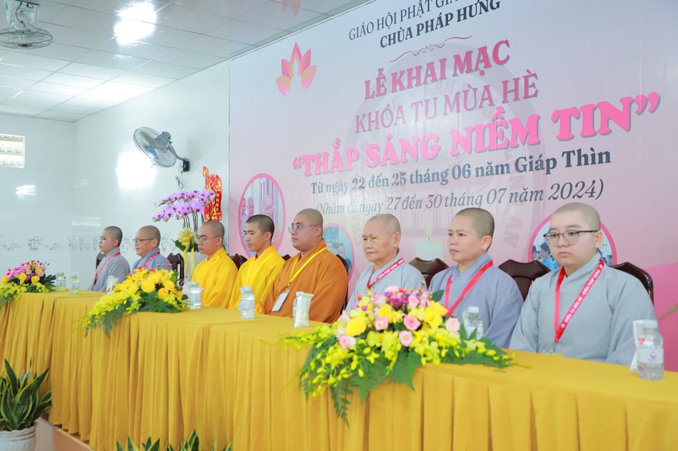 Chư Tăng Ni Ban Tổ chức, giáo thọ khóa tu Chư Tăng Ni Ban Tổ chức, giáo thọ khóa tu