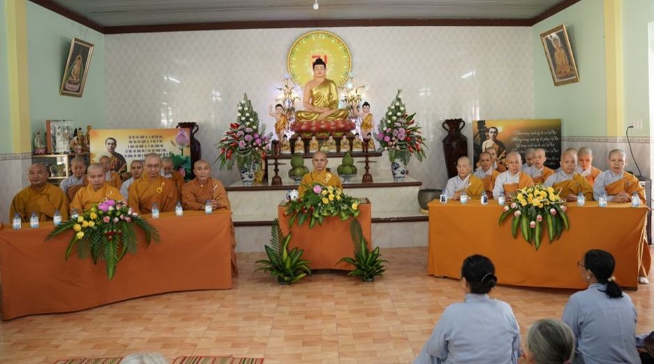 Chư tôn đức chứng minh, tham dự tại khóa tu “Thực hành hạnh giải thoát&quot; kỳ 9