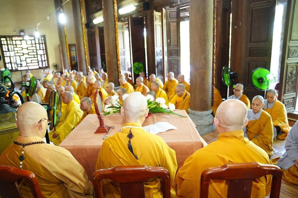 Hòa thượng Thích Bảo Nghiêm khai thị và sách tấn các vị giới tử