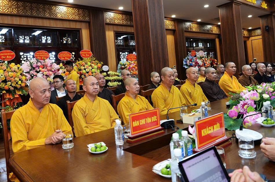 Chư tôn đức Hội đồng Trị sự Chư tôn đức Hội đồng Trị sự