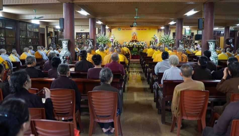 Quang cảnh lễ tạ pháp tại trường hạ chùa Bồ Đề