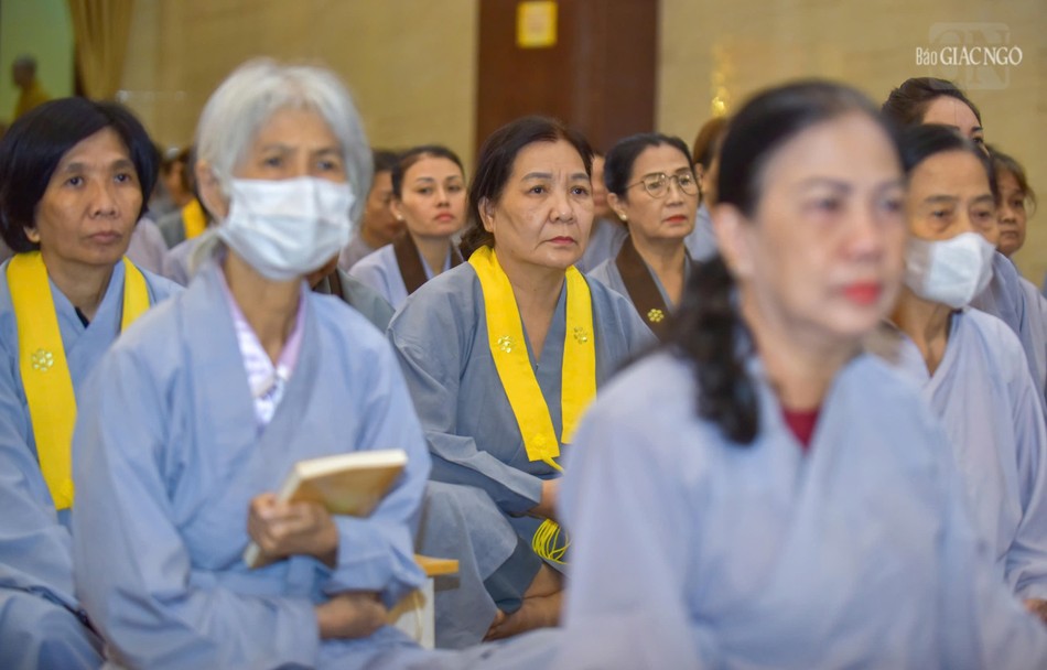 Cùng nhau tu tập khởi niệm về tri ân báo ân trong mùa Vu lan Cùng nhau tu tập khởi niệm về tri ân báo ân trong mùa Vu lan