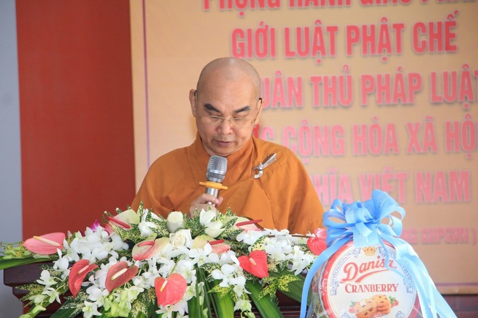 Thượng tọa Thích Tỉnh Cường phát biểu khai mạc Thượng tọa Thích Tỉnh Cường phát biểu khai mạc