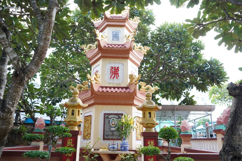 Bảo tháp Trưởng lão Hòa thượng Bảo tháp Trưởng lão Hòa thượng