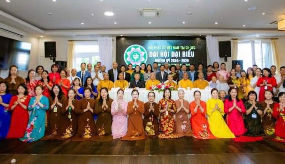 Chụp ảnh lưu niệm