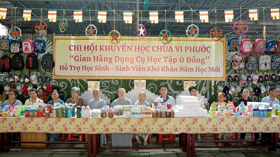 Chư tôn đức Ni tham dự