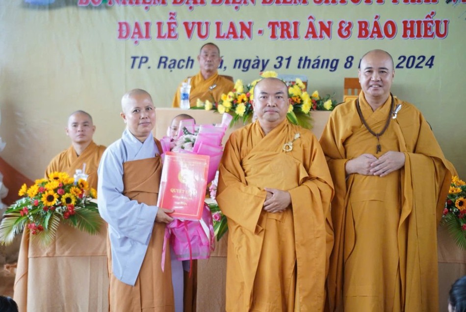 Chúc mừng Sư cô Thích nữ Diệu Mỹ Chúc mừng Sư cô Thích nữ Diệu Mỹ