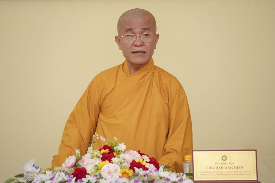 Thượng tọa Thích Quảng Hiền, Trưởng ban Trị sự tỉnh Đắk Nông phát biểu chị đạo tại buổi họp Thượng tọa Thích Quảng Hiền, Trưởng ban Trị sự tỉnh Đắk Nông phát biểu chị đạo tại buổi họp