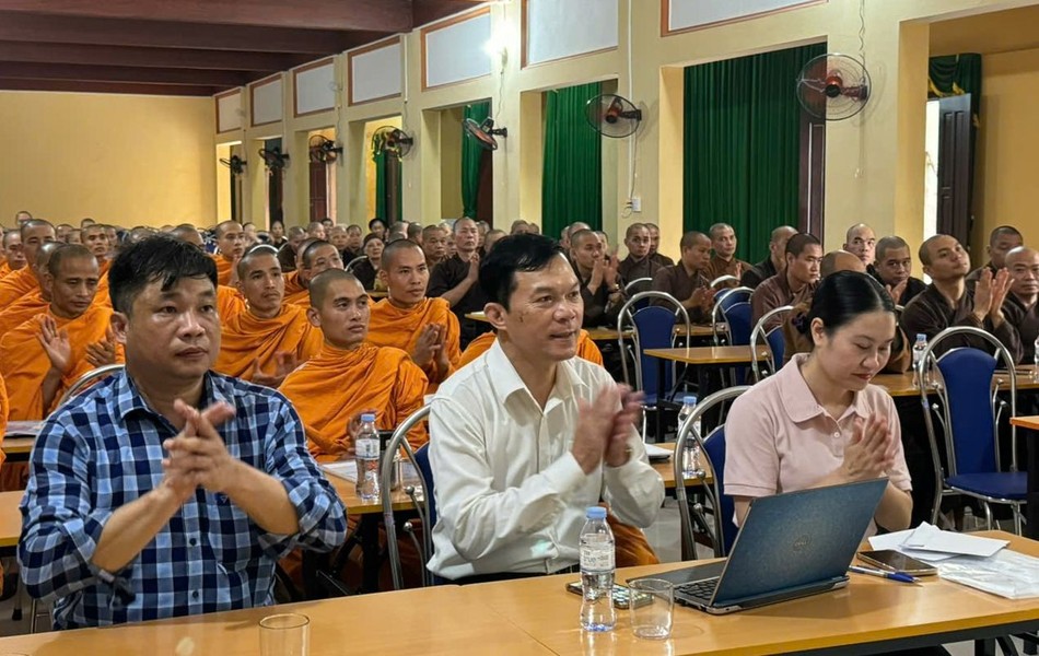 Hội nghị tuyên truyền pháp luật đến các chức sắc, chức việc, nhà tu hành trên địa bàn tỉnh Bắc Giang năm 2024 Hội nghị tuyên truyền pháp luật đến các chức sắc, chức việc, nhà tu hành trên địa bàn tỉnh Bắc Giang năm 2024
