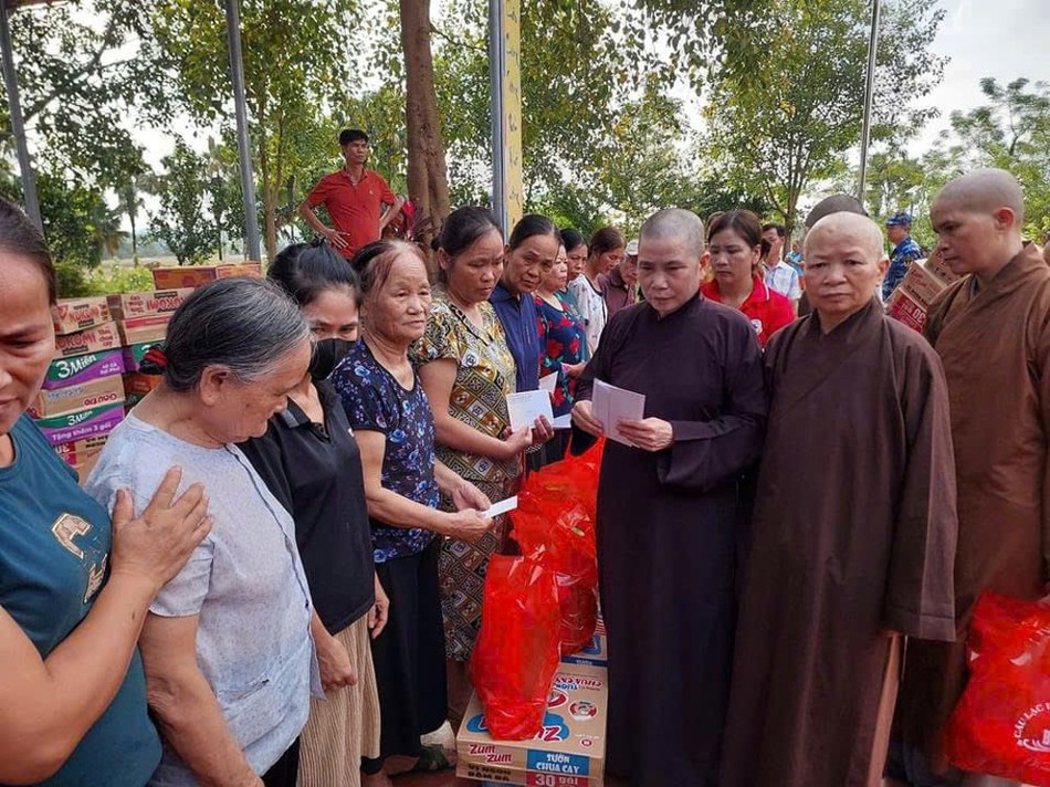 Chia sẻ và mong bà con tỉnh Yên Bái sớm ổn định cuộc sống Chia sẻ và mong bà con tỉnh Yên Bái sớm ổn định cuộc sống