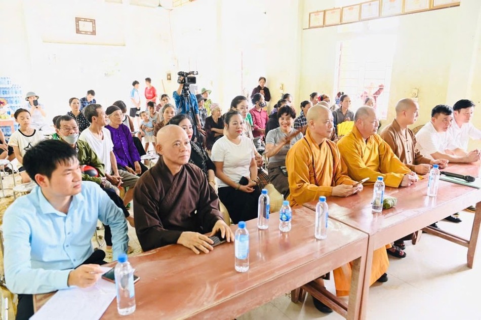 Đoàn từ thiện tại tỉnh Thái Nguyên Đoàn từ thiện tại tỉnh Thái Nguyên