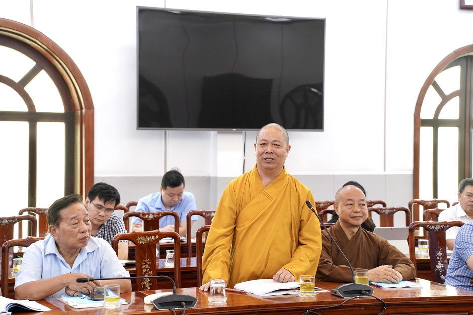 Hòa thượng Thích Thọ Lạc phát biểu tại hội thảo