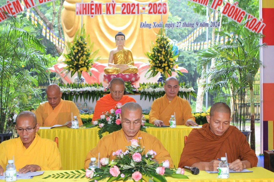 Chư tôn đức tham dự Chư tôn đức tham dự