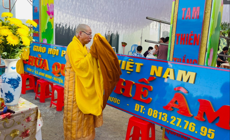 Thực hiện sái tịnh Thực hiện sái tịnh