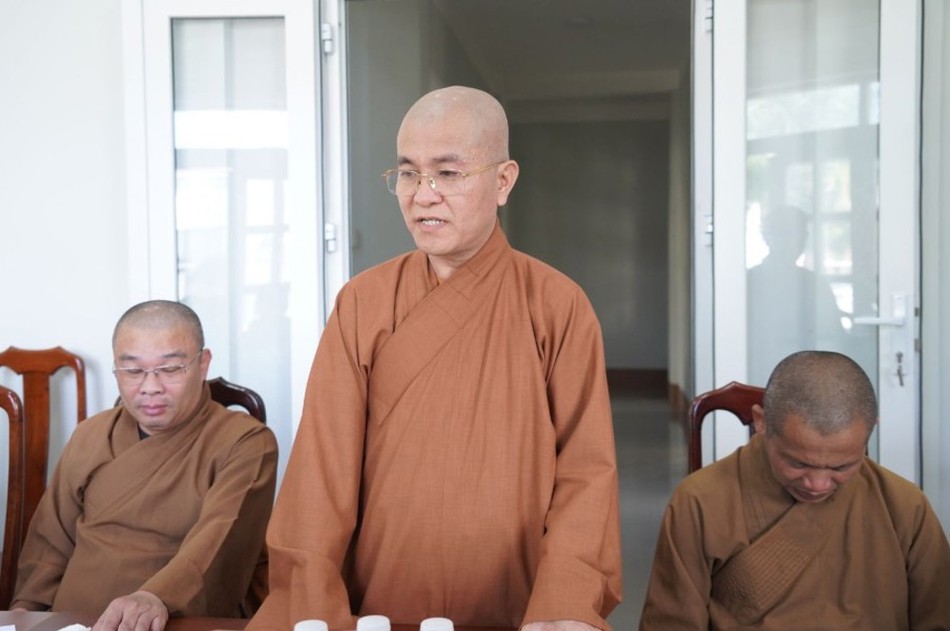 Thượng tọa Thích Quảng Hiền phát biểu tại buổi làm việc Thượng tọa Thích Quảng Hiền phát biểu tại buổi làm việc