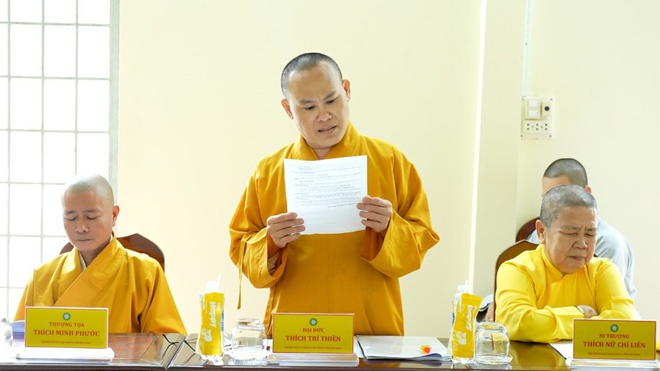 Đại đức Thích Trí Thiền phát biểu tại buổi họp Đại đức Thích Trí Thiền phát biểu tại buổi họp