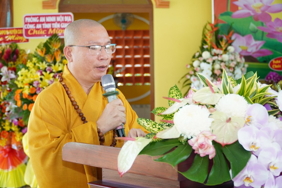 Thượng tọa Thích Nhuận Đức phát biểu chào mừng của Ban Tổ chức Thượng tọa Thích Nhuận Đức phát biểu chào mừng của Ban Tổ chức