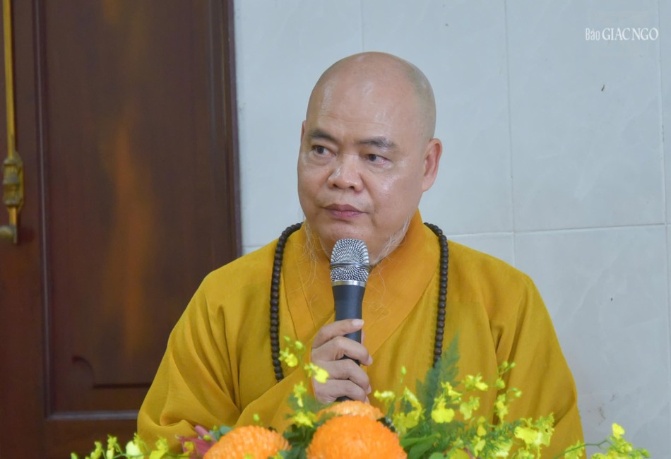 Thượng tọa Thích Thanh Phong phát biểu nhận nhiệm vụ