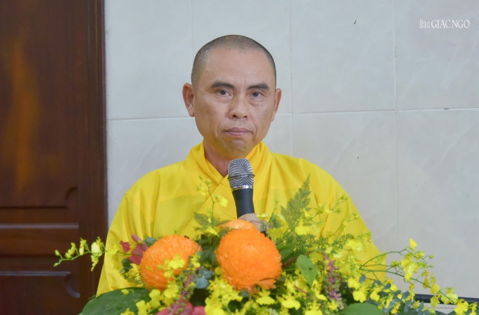 Thượng tọa Thích Nhuận Nghĩa phát biểu khai mạc