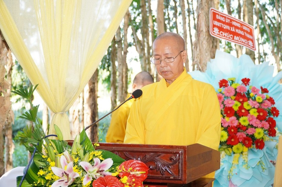 Thượng tọa Thích Đức Thắng, Trưởng ban Trị sự Phật giáo H.Tân Phước phát biểu khai mạc Thượng tọa Thích Đức Thắng, Trưởng ban Trị sự Phật giáo H.Tân Phước phát biểu khai mạc