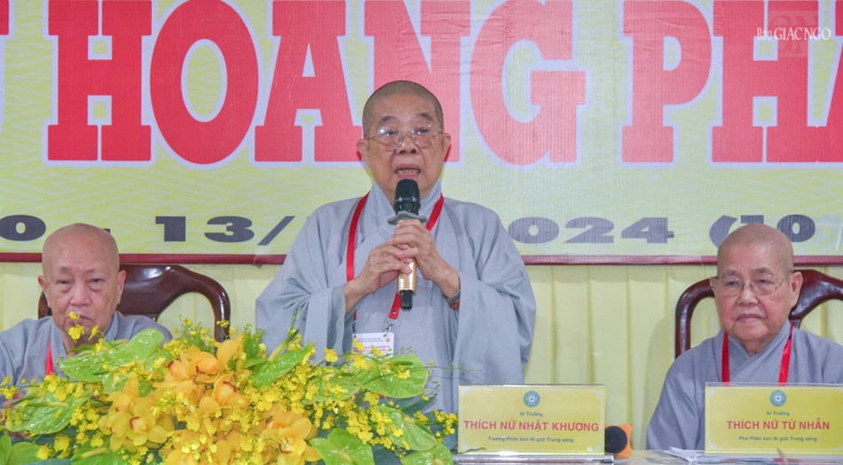 Ni trưởng Thích nữ Nhật Khương ban huấn từ Ni trưởng Thích nữ Nhật Khương ban huấn từ