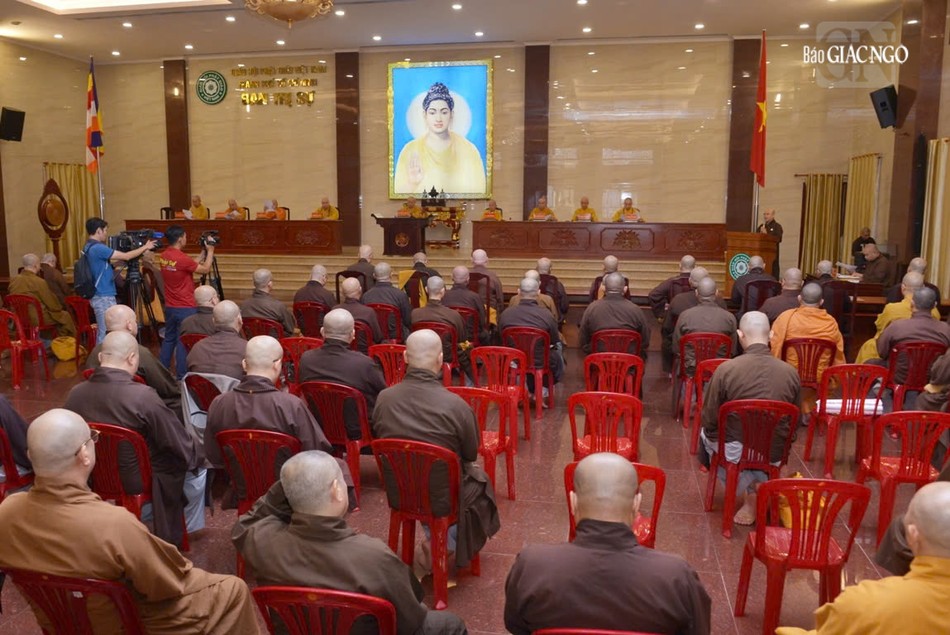 Quang cảnh buổi họp khoáng đại của Phật giáo TP.HCM sáng nay, 14-11-2024