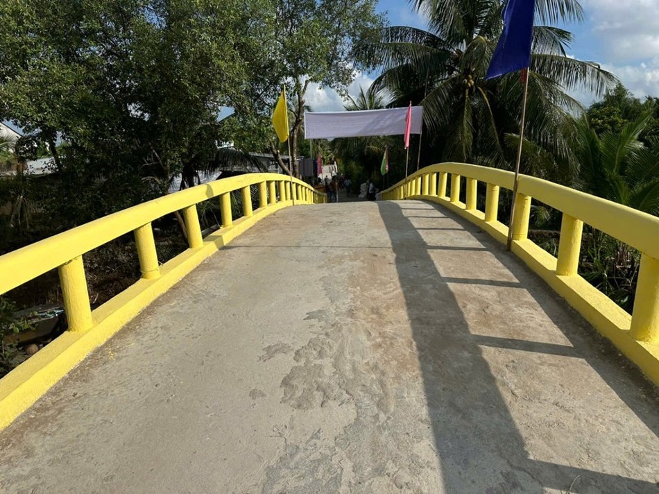 Cây cầu có chiều rộng 3,5 mét