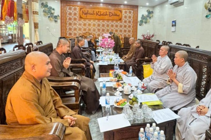 Buổi họp sơ kết hoạt động Phật sự của Ban Trị sự H.Trà Ôn Buổi họp sơ kết hoạt động Phật sự của Ban Trị sự H.Trà Ôn