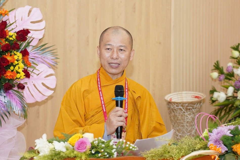 Thượng tọa Thích Minh Nhẫn, Trưởng ban Tổ chức Đại giới đàn phát biểu khai mạc Thượng tọa Thích Minh Nhẫn, Trưởng ban Tổ chức Đại giới đàn phát biểu khai mạc