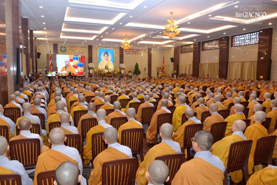 Tăng Ni GHPGVN TP.HCM tham dự Lễ tưởng niệm, khai mạc Tuần huân tu