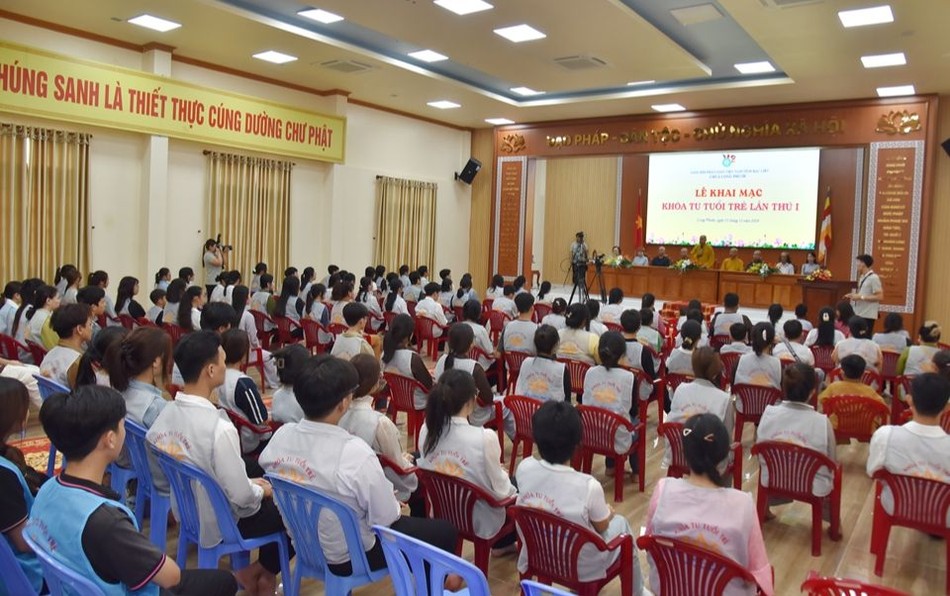 Quang cảnh khai mạc khóa tu Tuổi trẻ lần thứ I