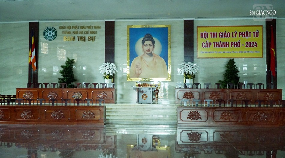 Hội trường chính Việt Nam Quốc Tự - nơi diễn ra lễ khai mạc Hội trường chính Việt Nam Quốc Tự - nơi diễn ra lễ khai mạc