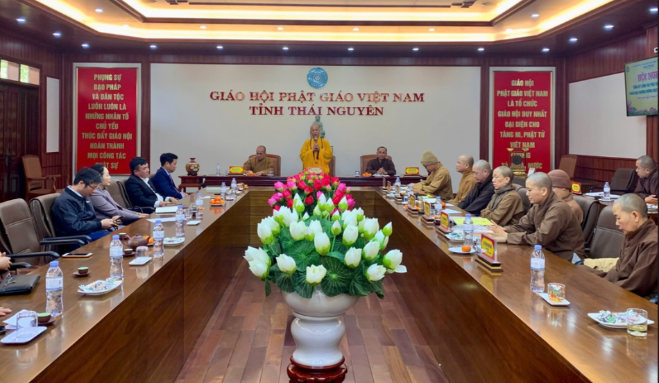 Thượng tọa Thích Nguyên Thành phát biểu khai mạc Thượng tọa Thích Nguyên Thành phát biểu khai mạc