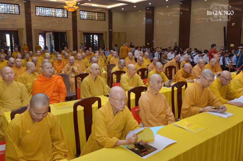 Chư tôn đức tham dự Chư tôn đức tham dự