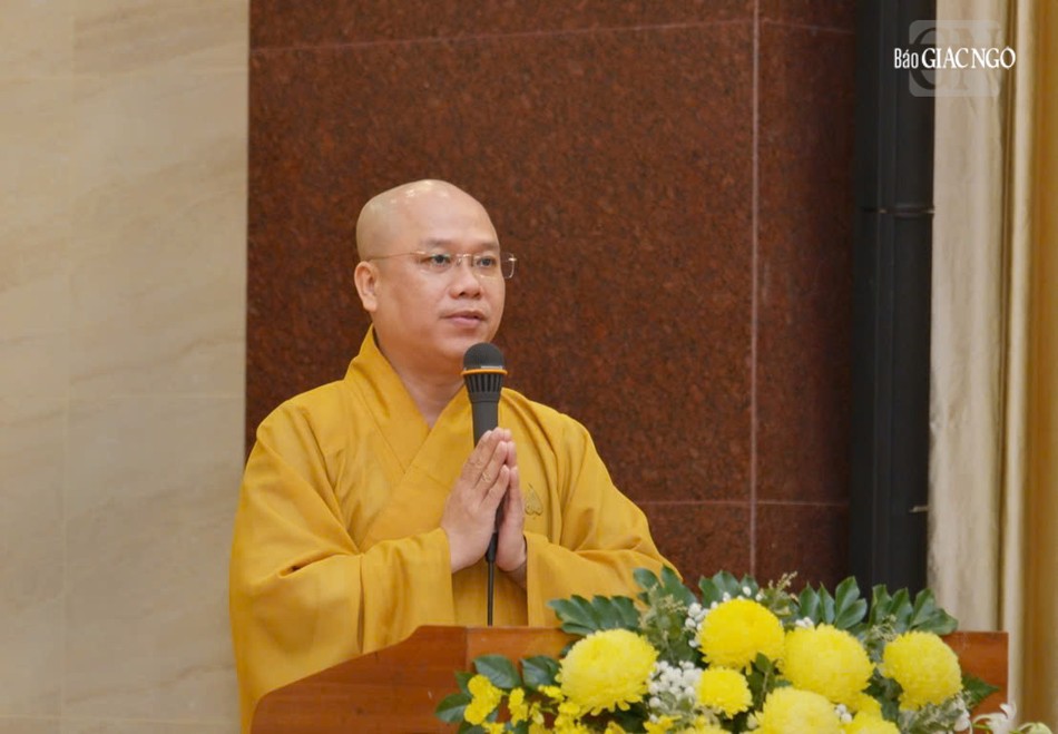 Đại đức Thích Trí Đức trình dự thảo chương trình hoạt động Phật sự năm 2025 của GHPGVN TP.HCM Đại đức Thích Trí Đức trình dự thảo chương trình hoạt động Phật sự năm 2025 của GHPGVN TP.HCM