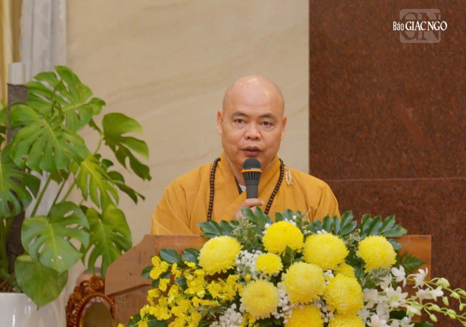 Thượng tọa Thích Thanh Phong phát biểu cảm tạ Thượng tọa Thích Thanh Phong phát biểu cảm tạ