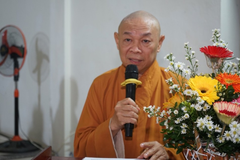 Hòa thượng Thích Từ Nghiêm phát biểu khai mạc Hòa thượng Thích Từ Nghiêm phát biểu khai mạc