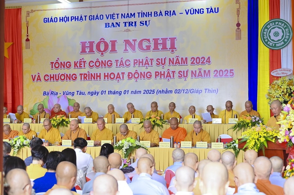 Chư tôn đức chứng minh, tham dự hội nghị tổng kết Chư tôn đức chứng minh, tham dự hội nghị tổng kết