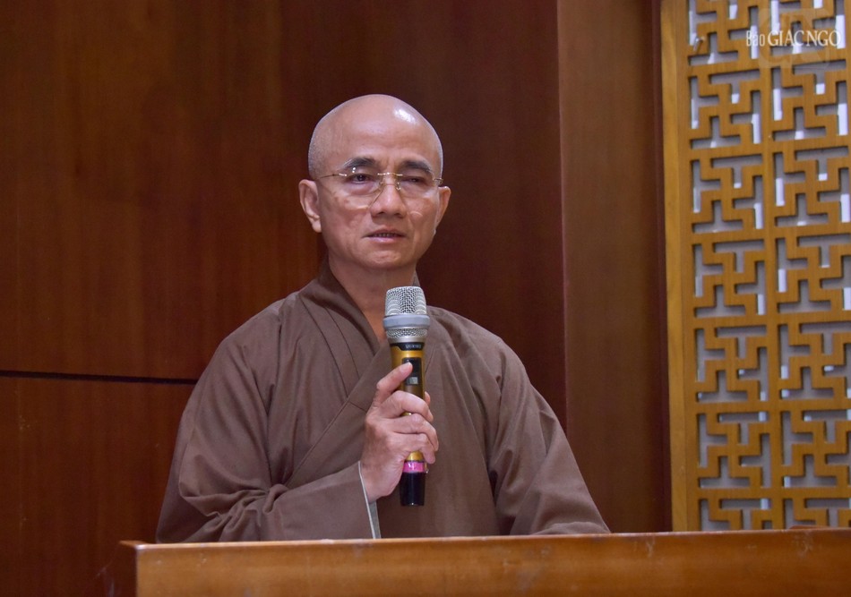 Thượng tọa Thích Thiện Quý thay mặt Ban Trị sự GHPGVN TP.HCM phát biểu chỉ đạo Thượng tọa Thích Thiện Quý thay mặt Ban Trị sự GHPGVN TP.HCM phát biểu chỉ đạo